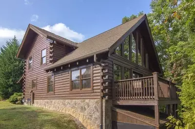 Smoky Mountain Escape Pigeon Forge cabin