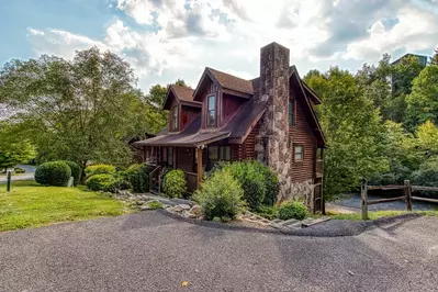 pet friendly cabin in Pigeon Forge
