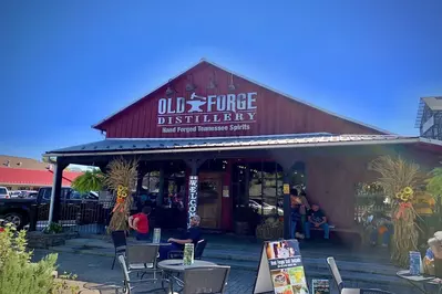 old forge distillery in pigeon forge