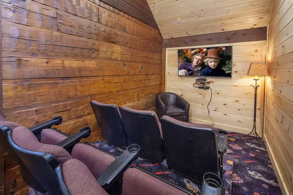 A cabin with a theater room in Pigeon Forge.