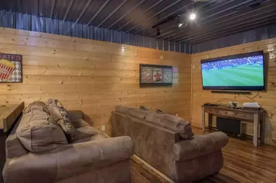 Eagles Ridge shares some of their best 5 bedroom cabins in Pigeon Forge that are perfect for families with all the best views and amenities.