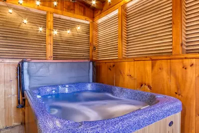 ER16 - Six Bear Lodge Cabin 22