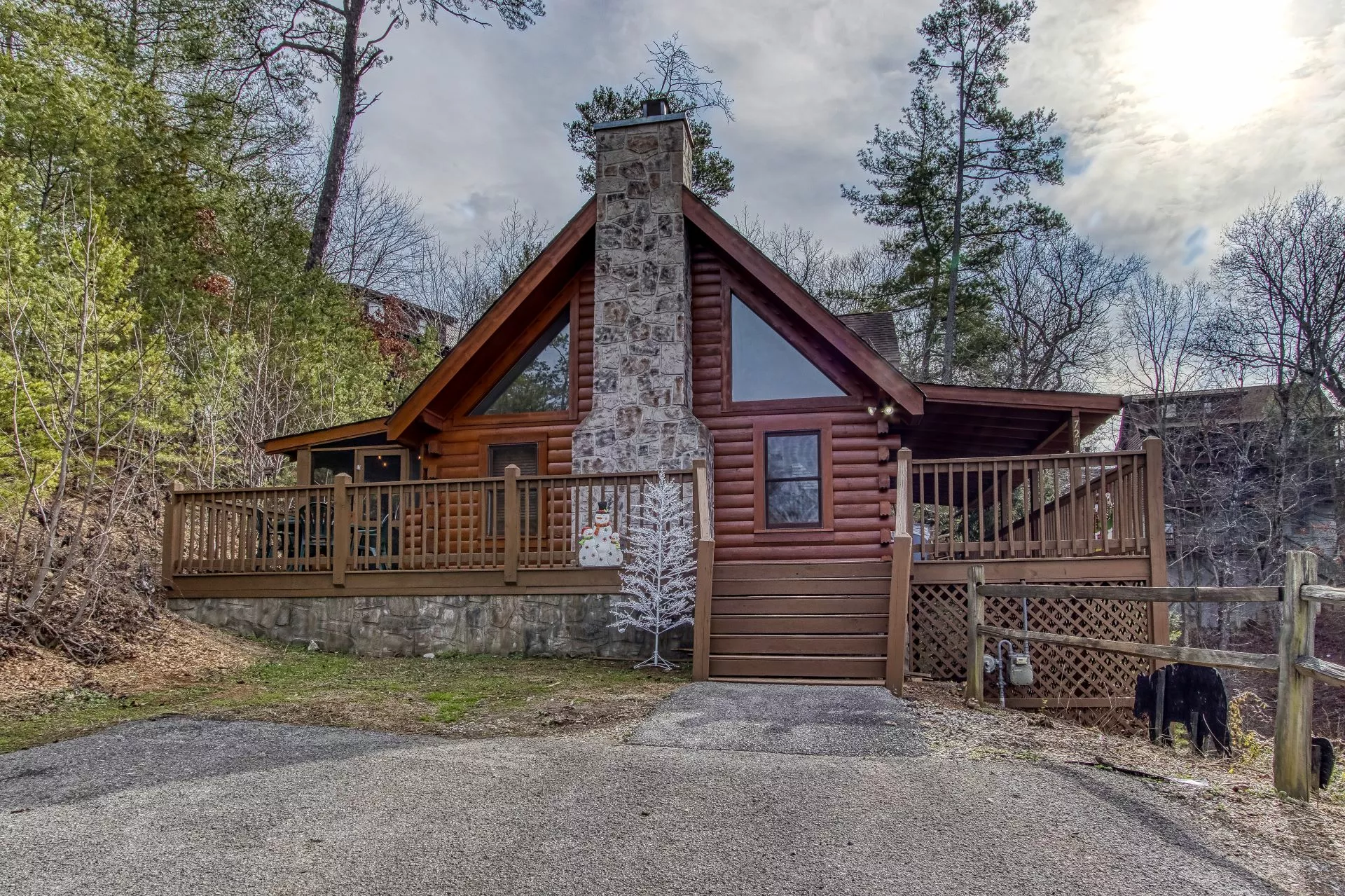 Pigeon Forge Cabins - ER239 - Sleepy Bear - 2 Bedroom
