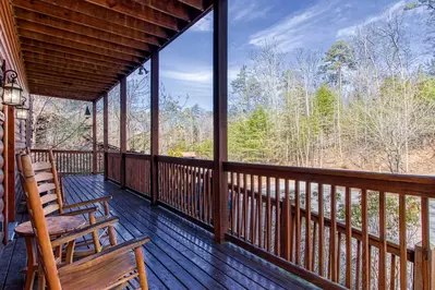 ER305 - Bear Right Inn 12