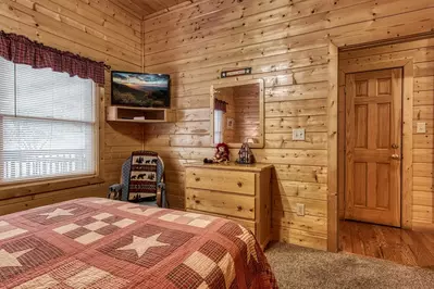 ER305 - Bear Right Inn 14