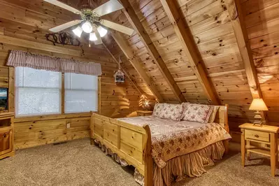 ER305 - Bear Right Inn 23