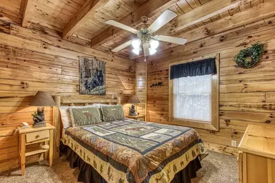 ER305 - Bear Right Inn 28