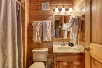ER305 - Bear Right Inn 37