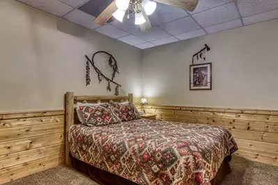 ER305 - Bear Right Inn 38