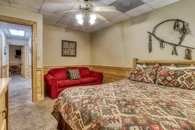 ER305 - Bear Right Inn 40