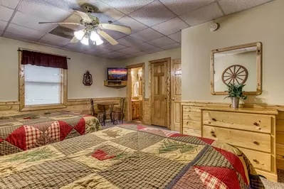 ER305 - Bear Right Inn 46
