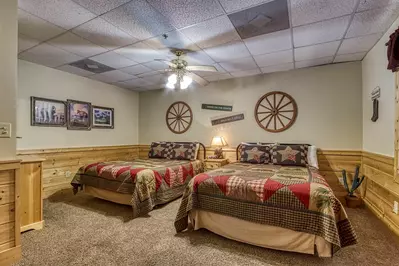 ER305 - Bear Right Inn 47