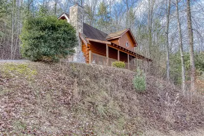 ER316 - Black Bear Hideaway 32