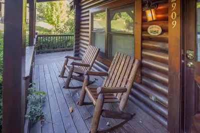 ER36 - Cozy Creekside 7