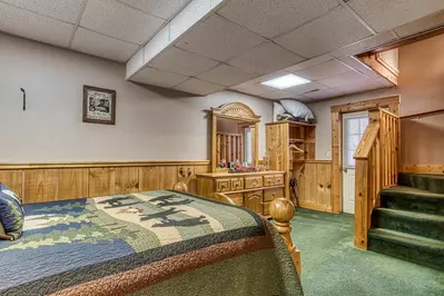 ER83 - Savage Loft 16