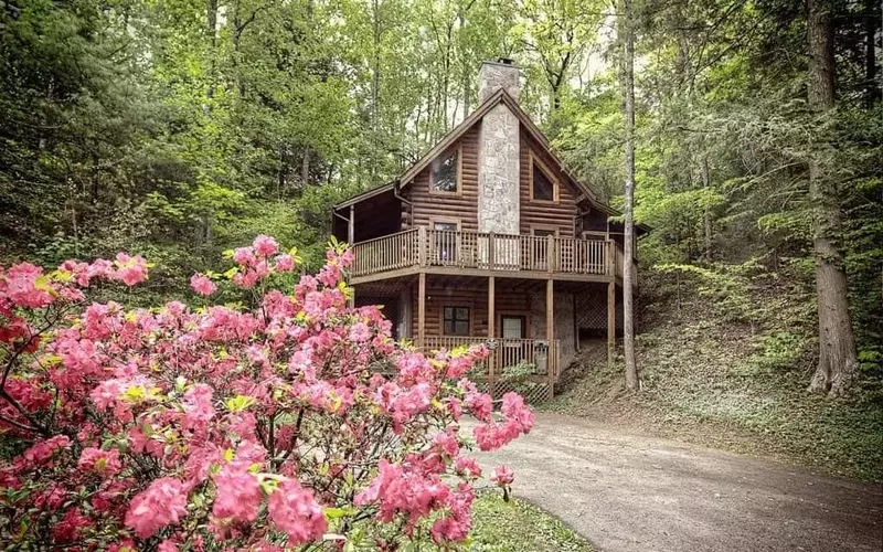 cabin in pigeon forge