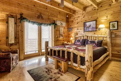 ERN854 - Wagon Wheel Lodge 21