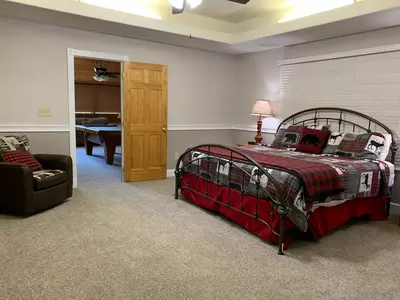 ER316 - Black Bear Hideaway 22