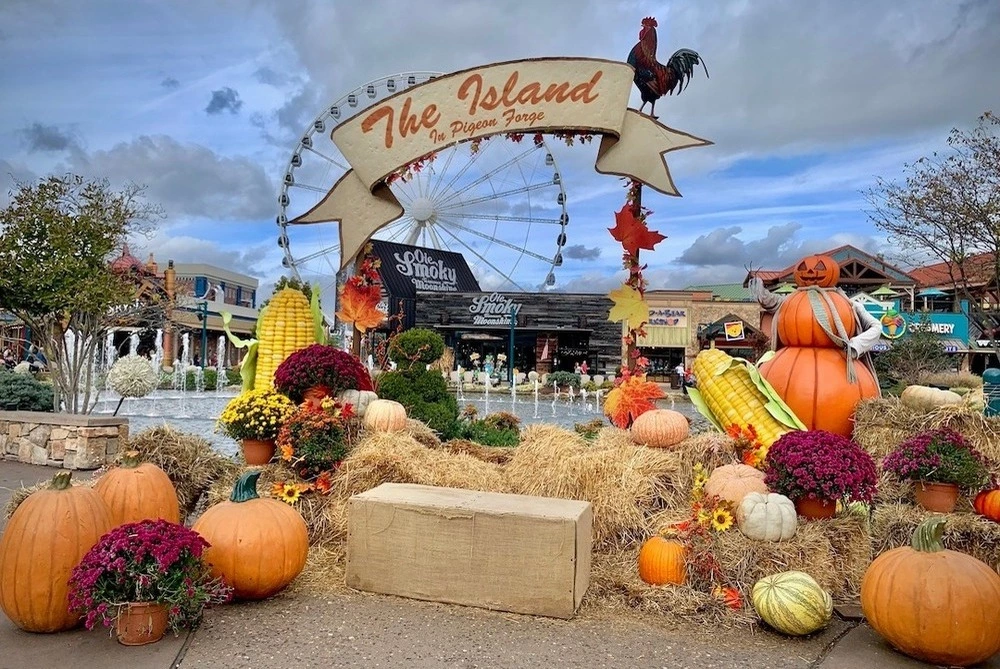 Fall Decor & Photo Op at The Island in Pigeon Forge