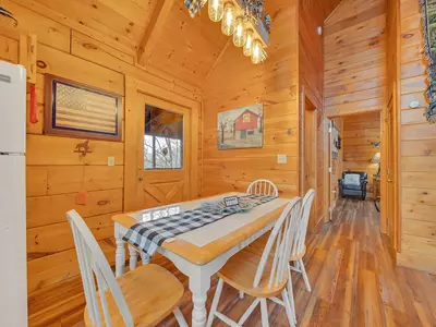 ER107 - Smoky Mountain Charm 14