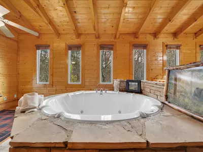 ERN832 - Lakeside Hideaway 29