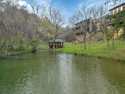 ERN832 - Lakeside Hideaway 39