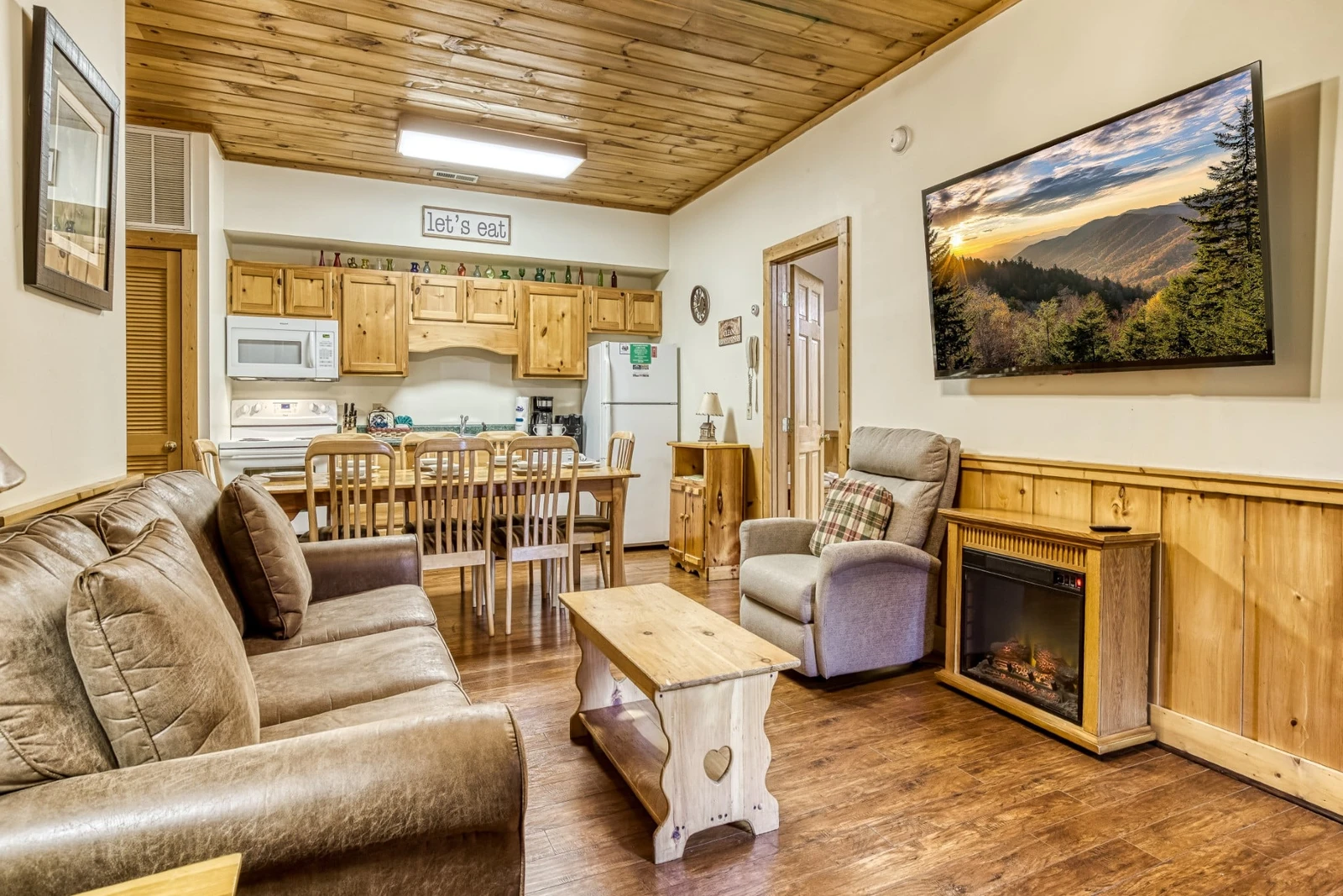 173043259