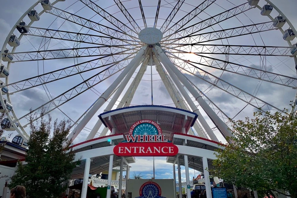 great smoky mountain wheel is one of the things to do in pigeon forge for families