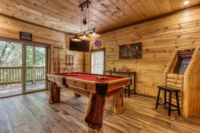 smoky oasis is one of our 3 bedroom cabins in Pigeon Forge