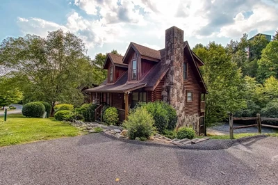 take advantage of our Pigeon Forge cabin specials and stay in a cabin like ganmas getaway