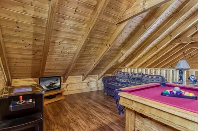 simply the best is one of our 5 bedroom cabins in Pigeon Forge