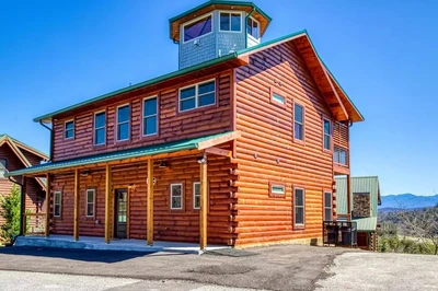 MeMe's Hunt'N Camp is one of our top Pigeon Forge cabins with theater rooms