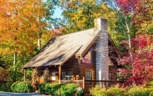 A beautiful cabin in Pigeon Forge TN during the fall.