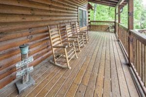 Porch of Bear Right Inn cabin in Pigeon Forge