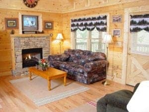 Cozy living room in a 1 bedroom cabin in Pigeon Forge