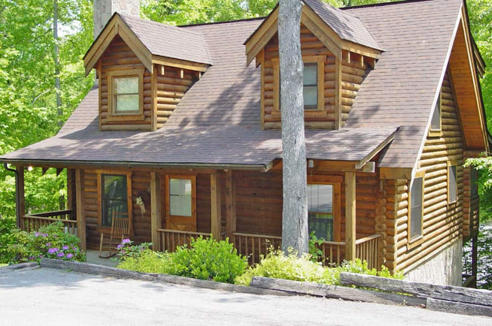 the great escape cabin at eagles ridge resort in pigeon forge tenneessee