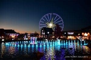 Island in Pigeon Forge at night