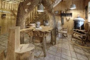 rachel's tree house dining area