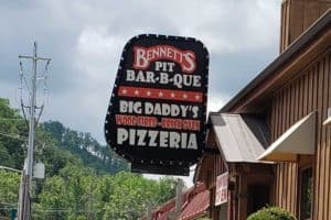 big daddy's bennett's pit sign