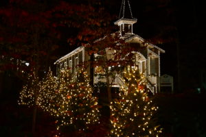 dollywood chapel during christmas