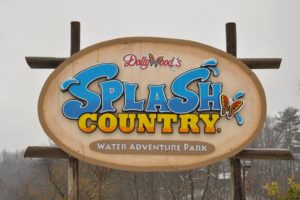Dollywood Splash Country sign